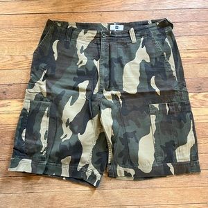 Gap Men’s Camo Shorts